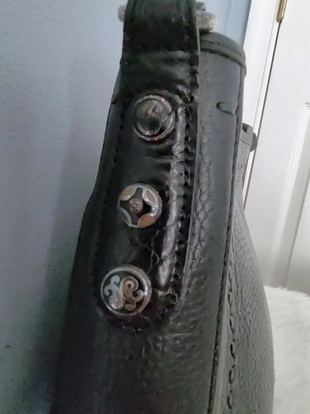 Brighton Collection leather scrollwork shoulder bag EUC